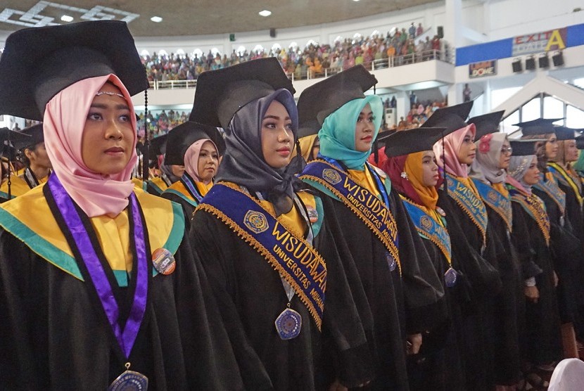 Wisuda ke-85 Universitas Muhammadiyah Malang (UMM) di UMM Dome, Sabtu (26/8). 