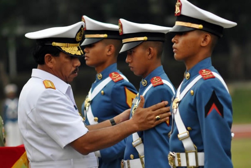 Wisuda Prajurit Taruna Akademi TNI tahun Ajaran di Akademi Militer Magelang, Jawa Tengah, (26/10/2011)