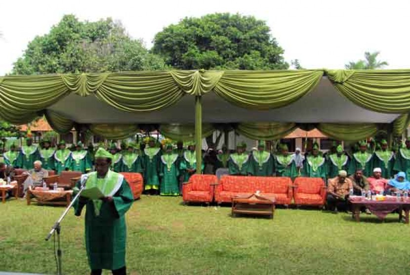 Wisuda santri AFKN di Ciawi Bogor,akhir tahun lalu.