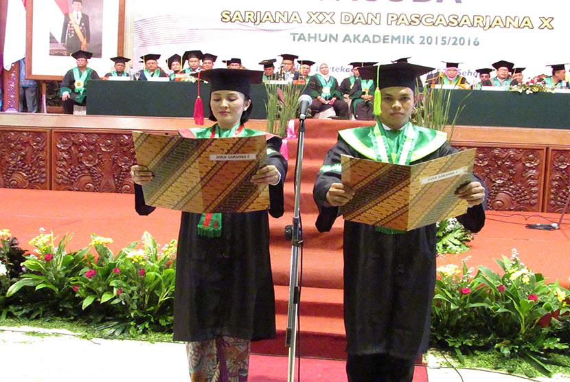 Universitas Islam Attahiriyah Gelar Wisuda Sarjana Ke 20 Republika Online