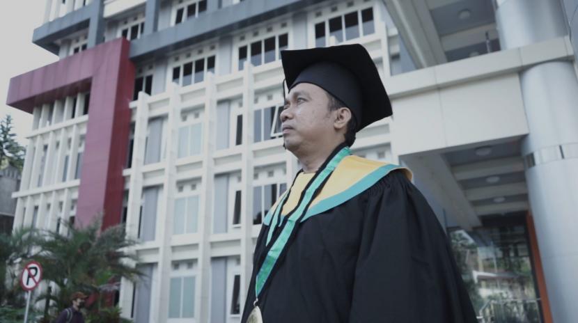 Wisudawan terbaik Universitas Muhammadiyah Malang (UMM), Iwan Kuswandi. 