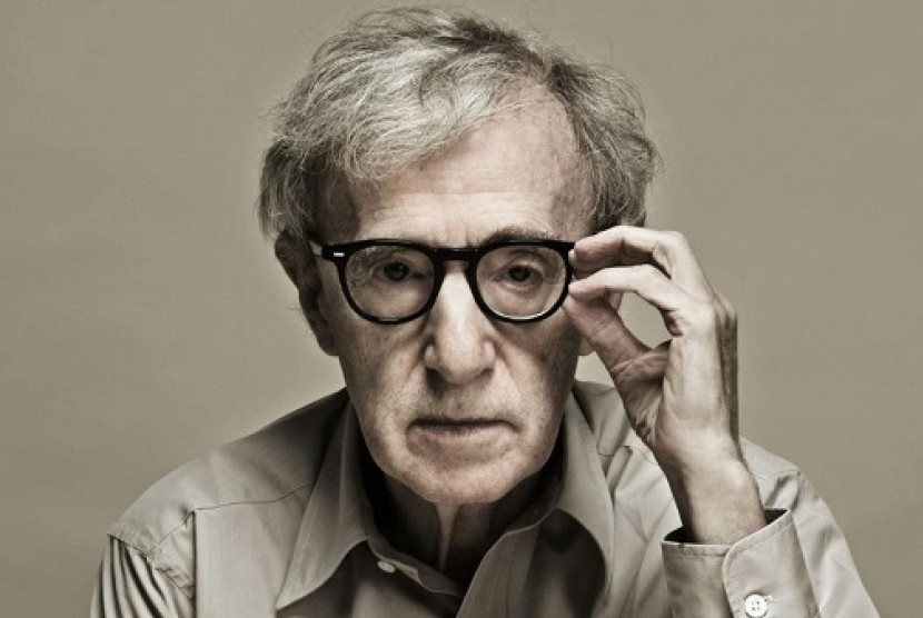 Sutradara film Hollywood Woody Allen akhirnya menemukan penerbit yang mau mencetak biografinya.