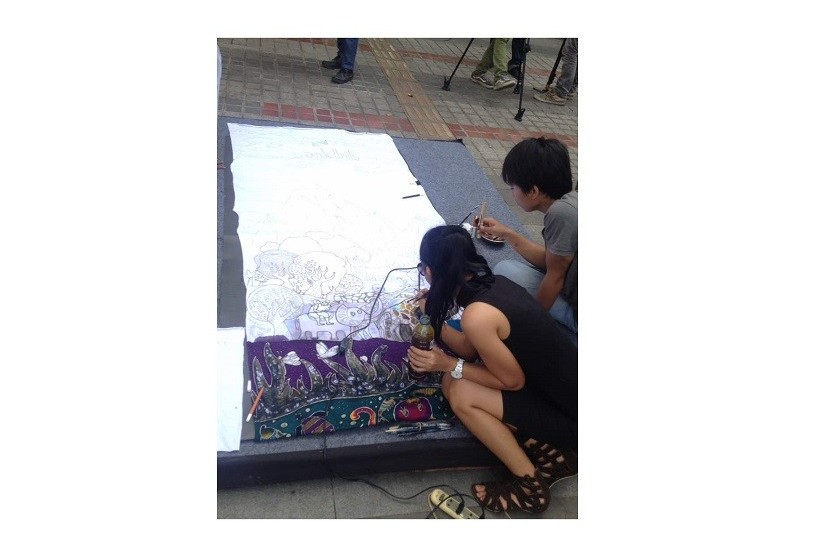  Workshop melukis ikut meramaikan puncak peringatan HUT ke-56 Bank BJB di Kota Bandung, Sabtu (20/5).