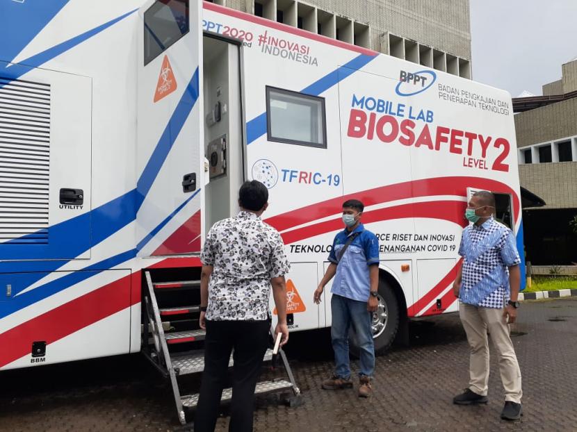 Wujud Mobile BSL 2 (Laboratory biosafety level 2) di pusat penelitian ilmu pengetahuan dan teknologi (Puspiptek), Tangerang Selatan. 
