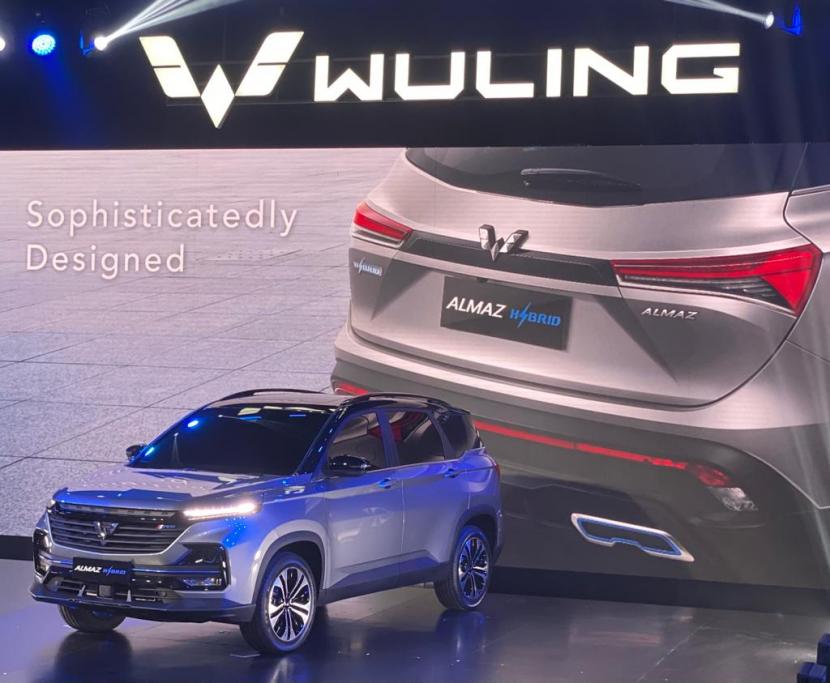 Wuling resmi mulai meramaikan pasar kendaraan hybrid dengan meluncurkan Almaz Hybrid.