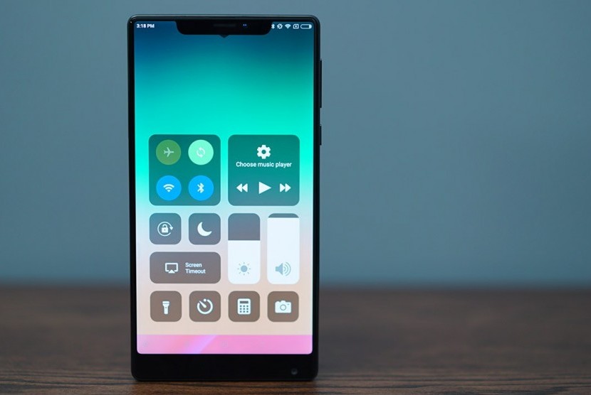 XOutof10, bikin layar ponsel Android seperti iPhone X.