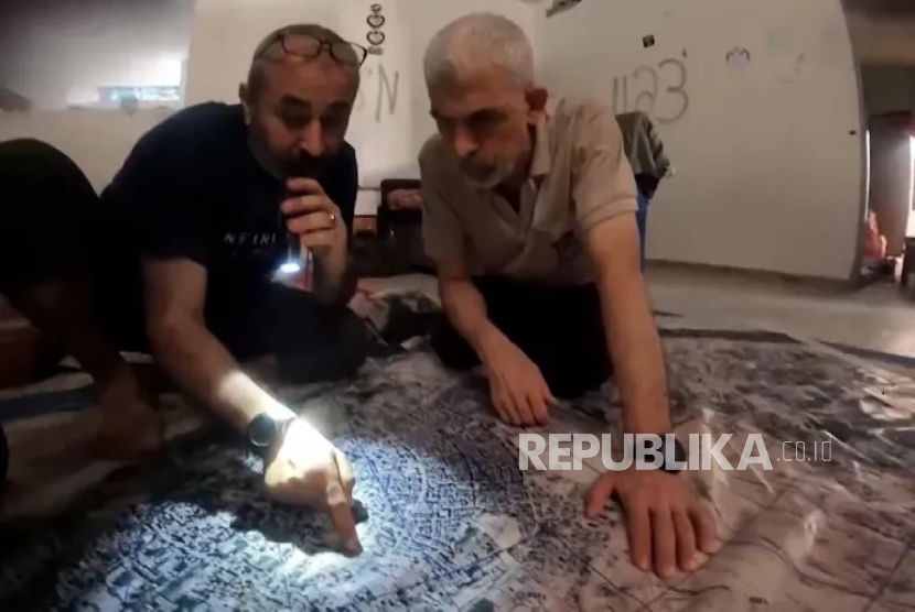 Yahya Sinwar tengah menyusun strategi dalam Perang Gaza. 