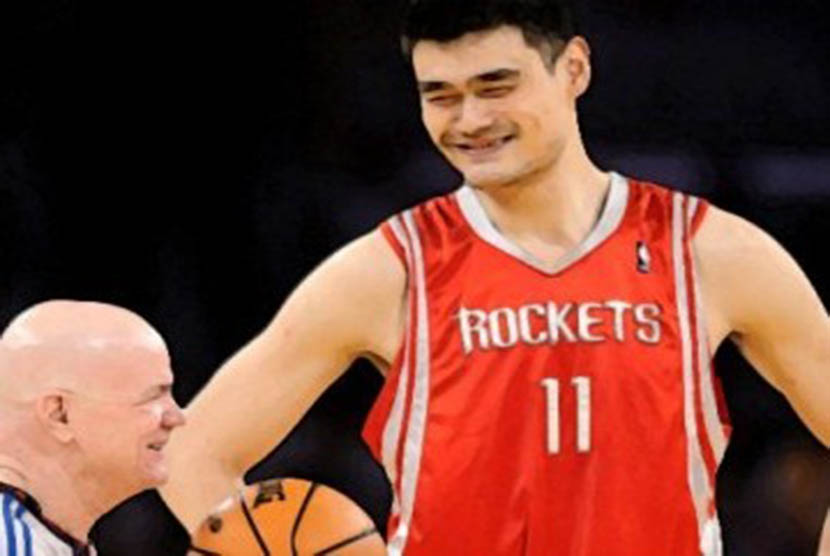 Yao Ming asal Cina yang memperkuat klub Houston Rockets 