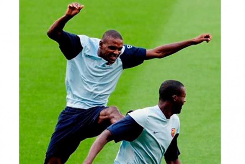 Yaya Toure dan Eric Abidal saat bersama di Barcelona