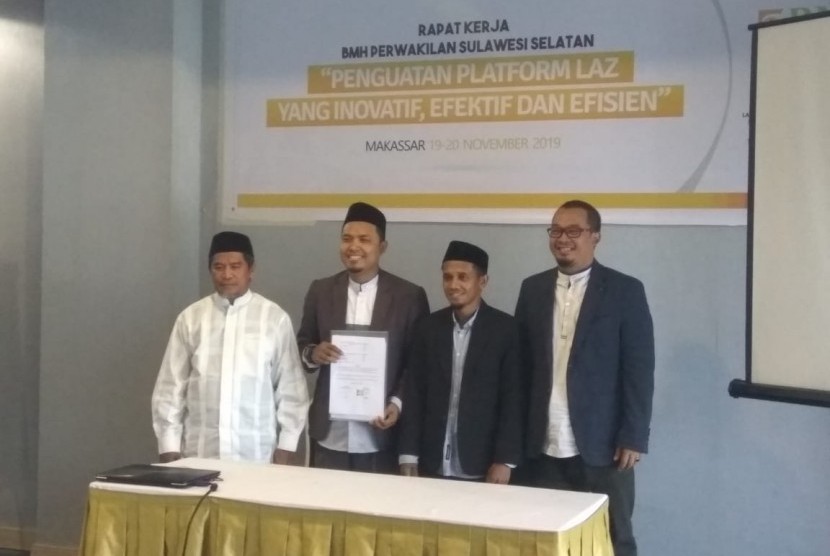 Yayasan Al Bayan Makassar menjalin kerja sama kemitraan dengan Laznas BMH Perwakilan Sulawesi Selatan (Sulsel).