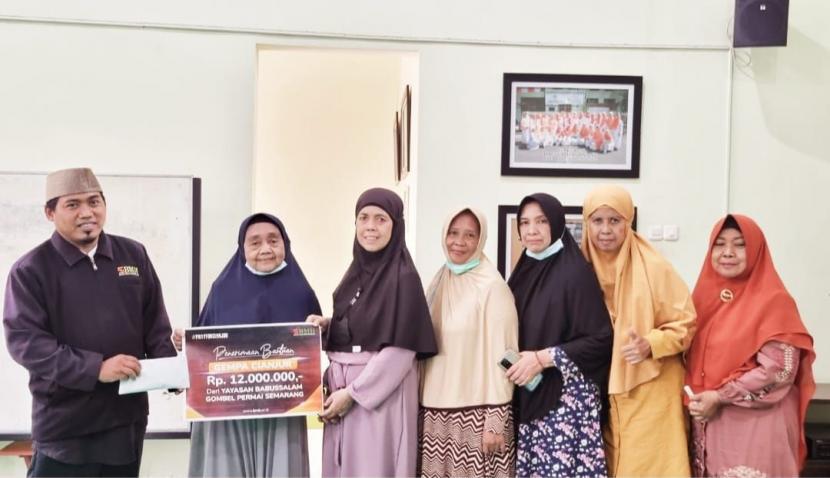 Yayasan Babussalam Perum Gombel Permai Semarang Titipkan Dana Peduli Cianjur ke Laznas BMH