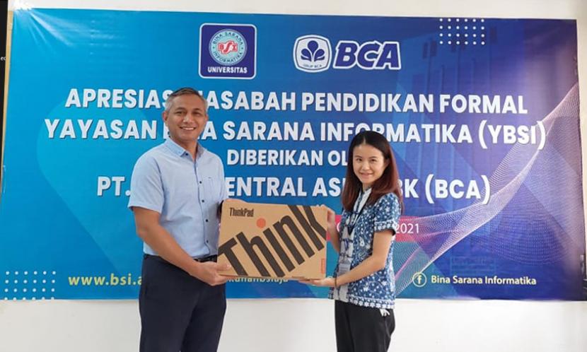 Yayasan Bina Sarana Informatika yang menaungi Universitas BSI (Bina Sarana Informatika) mendapatkan apresiasi dari PT Bank Central Asia, Tbk (BCA).