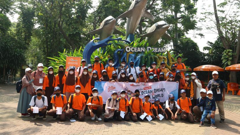 Yayasan Jakarta Amanah berkolaborasi dengan UP Angkutan Sekolah (Dinas Perhubungan dan Transportasi Unit Pengelola Angkutan Sekolah Jakarta), Majlis Taklim Telkom Grup (MTTG), ZIS Indosat, Bites (Vitamin Gummy World), Sabana Fried Chicken, BSI KCP Jakarta Salemba, Winza Bakery, Ancol, dan donatur retail Jakarta Amanah telah melaksanakan “Amazing Muharram 1444 H-Bahagiakan Yatim 150 Yatim binaan Jakarta Amanah”.