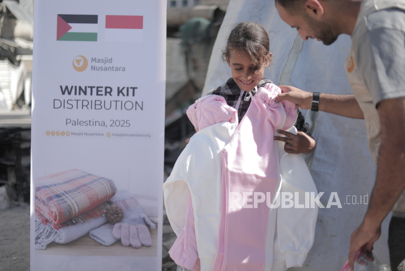 Yayasan Masjid Nusantara kembali menyalurkan bantuan kemanusiaan melalui program Hygiene Kit dan Winter Kit Distribution pada Rabu, (29/10/2025).