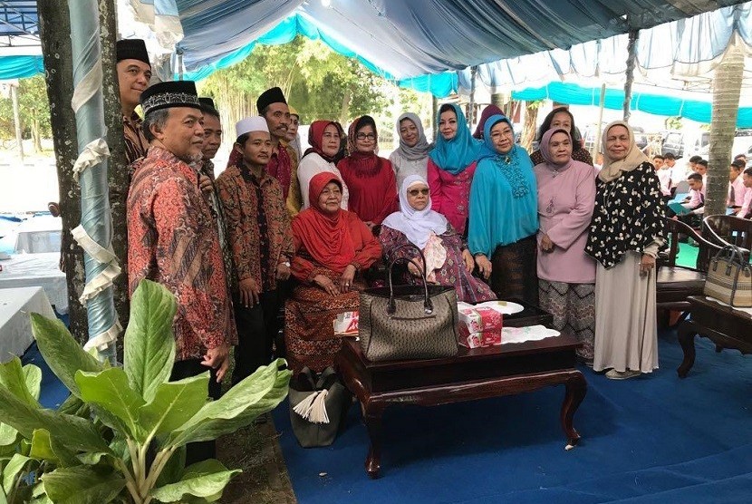 Yayasan Tebar Iman (Tekad Bakti Remaja Insan Mandiri) mengadakan “Syukuran dan Penutupan Pendidikan Angkatan 23”, di lokasi asrama sekaligus sarana pelatihan dan keterampilan di Ciputat, Tangerang.