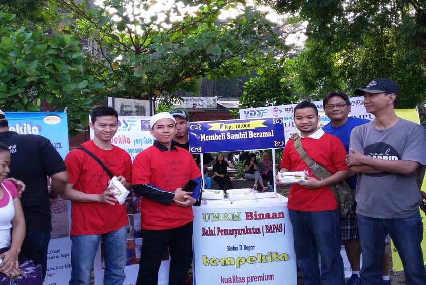 YDSF bekerja sama dengan PWBI Bogor, Rumah PEKA dan Yayasan Serumpun Anak Negeri melakukan pemberdayaan kepada napi dan eks napi di Bogor, antara lain melalui pembuatan pemasaran tempe.