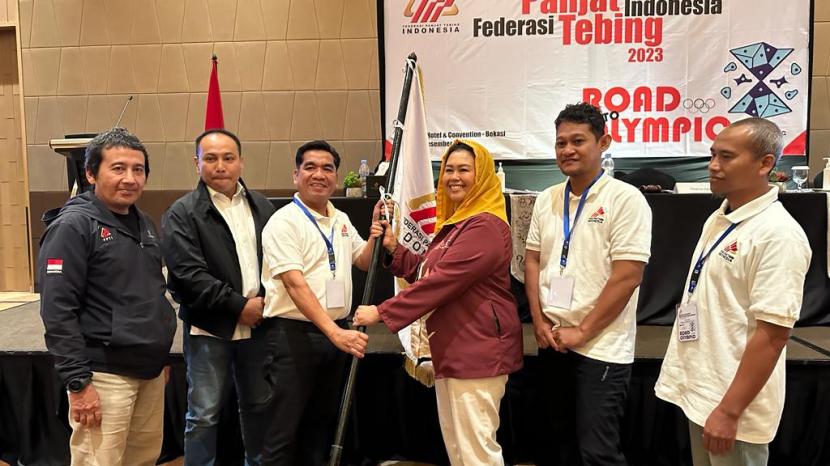Yenny Wahid (tiga dari kanan) kembali terpilih sebagai Ketua Umum Federasi Panjat Tebing Indonesia (FPTI), Kamis (14/12/2023).