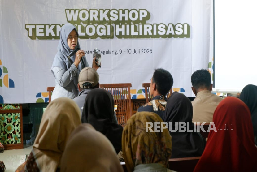 YIS dan Inotek menggelar pelatihan Program Desa Emas batch ke-2 di Kabupaten Karawang dan Magelang.