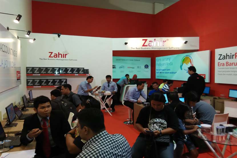 Zahir selalu aktif berpameran untuk menampilkan aplikasi terbaru dan layanan kepada pelanggan.