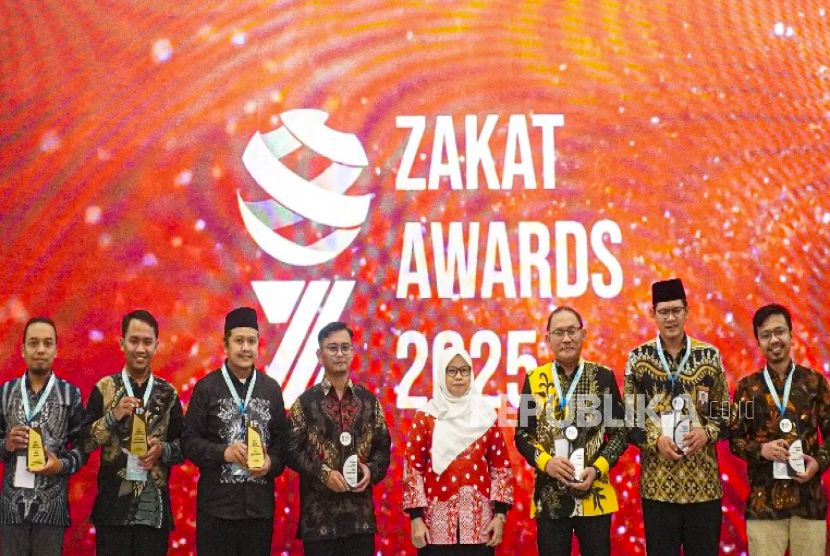 Zakat Awards 2025 yang diselenggarakan Forum Zakat di Jakarta, Rabu (3/12/2025).