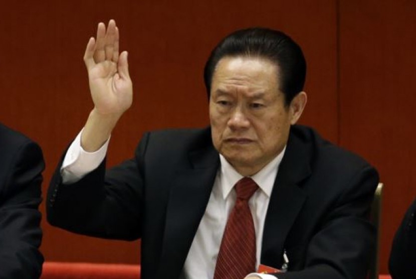 Zhou Yongkang, mantan Kepala Keamanan Dalam Negeri China (71 tahun), ditangkap pihak berwenang atas tuduhan menerima uang suap dan pembocoran rahasia negara, Sabtu (6/12) (Foto: dok). Zhou Yongkang, mantan Kepala Keamanan Dalam Negeri China (71 tahun), dit