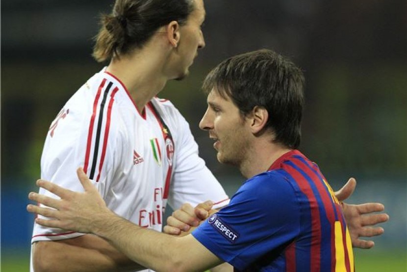 Zlatan Ibrahimovic (kiri) dan Lionel Messi. Kedua pemain ini sama-sama pernah membela Barcelona dan Paris Saint-Germain (PSG).