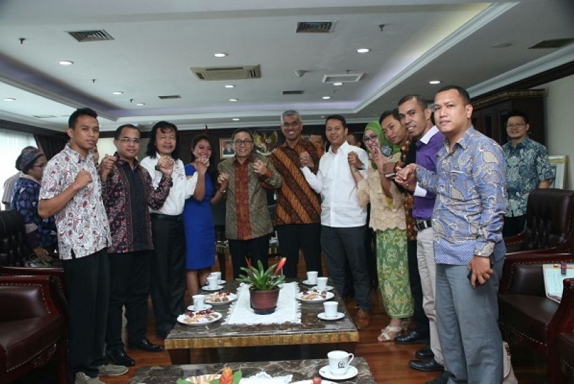 Zulkifli Hasan Apresiasi Gerakan Forum Jong Indonesia