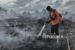 Petugas pemadam kebakaran melakukan proses pendinginan lahan gambut yang terbakar di Desa Natai Baru, Pangkalan Bun, Kotawaringin Barat, Kalimantan Tengah, Senin (2/1/2023). (Ilustrasi)
