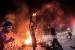  Gaza Diserang Israel Selama Tiga Malam. Foto: Pengunjuk rasa Palestina membakar ban selama demonstrasi di sepanjang perbatasan antara Jalur Gaza dan Israel, di kamp pengungsi Jabaliya timur, Jalur Gaza utara, 29 Agustus 2021.
