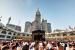 Umat muslim melakukan tawaf di Masjidill Haram, Makkah, (22/2/2023). Atap Perluasan Masjidil Haram Ketiga Dibuka Selama Ramadhan