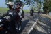  Pemudik yang menggunakan sepeda motor melintas didaerah Lemahabang Wadas, Karawang, Jawa Barat, Senin (13/7).  (Antara/Hafidz Mubarak)