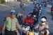  Pemudik yang menggunakan sepeda motor melintas didaerah Lemahabang Wadas, Karawang, Jawa Barat, Senin (13/7).  (Antara/Hafidz Mubarak)