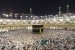 Ribuan jamaah melaksanakan tawaf di seputaran Ka'bah, Masjidil Haram.