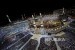 Beberapa hari menjelang puncak haji suasana shalat berjamaah di Masjidil Haram di malam hari dipadati ratusan ribu jamaah.