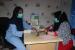 Bidan memeriksa tekanan darah seorang ibu hamil di sebuah klinik di Karawang, Jawa Barat, Selasa (19/7/2022). 