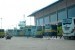 Bus angkutan antar provinsi menunggu penumpang di Terminal Bus Merak, Banten, Selasa (21/6). (Republika/ Wihdan)