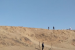 Kunjungan Situs Bersejarah di Madinah Perkuat Iman Jamaah Haji. Foto:   Jabal ruma adalah bukit yang dipercaya sebagai tempat pasukan pemanah Muslim saat Perang Uhud. Sejumlah orang mengunjungi dan naik ke Bukit atau Jabal Ruma, Ahad (21/7).