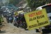  Jalur Alternatif Selatan Macet. Ratusan kendaraan menuju arah Jawa Tengah terjebak kemacetan di jalur alternatif Selatan, Panjalu, Ciamis, Jawa Barat, Senin (20/7).