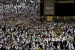 Jamaah Masjidil Haram bertawaf mengelilingi Ka'bah pada hari ketiga Tasyrik di Makkah, Rabu (13/8).