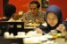 Joko Widodo menikmati makan sahur. (Ilustrasi)