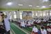 Ribuan pelajar dan guru di Padang mengikuti Program Pesantren Ramadhan. Kegiatan Pesantren Ramadhan di Kota Padang