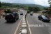 Kendaraan melintas di kawasan ruas jalan Lingkar Nagreg, Kabupaten Bandung, Jabar, Rabu (15/6). Kawasan ini merupakan jalur alternatif sepanjang 5,3 km untuk mengurai kemacetan dan kepadatan kendaraan pemudik yang nantinya digunakan pada arus balik Idul Fi