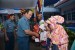 Kepala Staf Angkatan Laut (Kasal) Laksamana TNI Ade Supandi membagi-bagikan santunan kepada puluhan anak yatim dan bingkisan kepada belasan nelayan, dalam acara Safari Ramadhan dan kunjungan kerja, di Markas Komando  (Mako) Pangkalan Angkatan Laut (Lanal) 