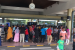 Keramaian penumpang arus balik di Bandara Minangkabau masih terasa.