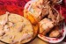Ketupat dan opor ayam, hidangan khas Lebaran. Dokter memberikan tips agar Anda tak kebablasan makan saat Lebaran. (ilustrasi)