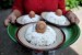 Tak Beriman, Jika Kita Kenyang dan Tahu Tetangga Kelaparan. Foto:   Warga membawa ancak berisi nasi bersama telur ayam untuk dibagikan ke tetangga di Kampung Trusmi, Cirebon, Jawa Barat, Ahad (27/7).  (Republika/Wihdan)