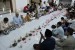 Makan bersama di Masjid (ilustrasi)