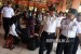 Menteri Perhubungan Ignasius Jonan melakukan inspeksi di Terminal Kampung Rambutan, Jakarta, Jumat (24/6).  (Republika/ Yasin Habibi)