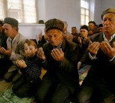 Muslim di Ukraina shalat jamaah bersama (Ilustrasi)