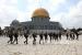  Polisi Israel melakukan manuver melalui kompleks Masjid Al Aqsa